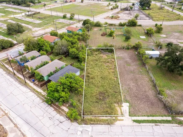 1222 Sam Rankin St, Corpus Christi, TX 78401