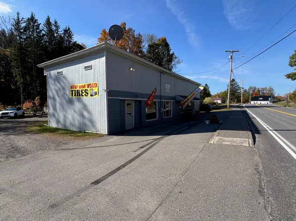 42 Elm Street, Guilford, ME 04443