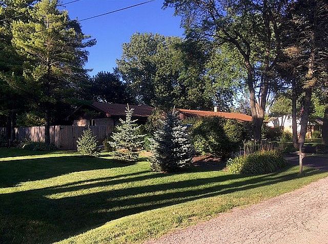 1st image of 805 Safford Ave