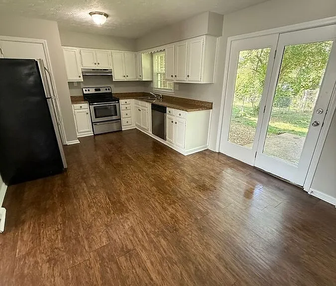 246 Medlock Rd — Photo 12