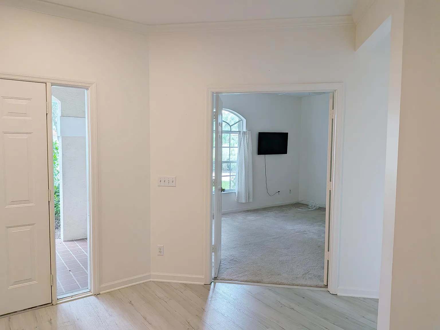 3 bed, 2.0 bath, 1909 sqft, $2,650 — Photo 4
