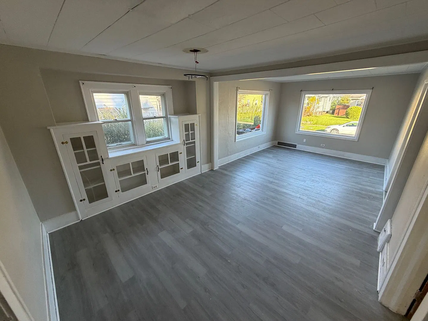 Charming 2-Bedroom Home in Akron Convenient Location! — Photo 3