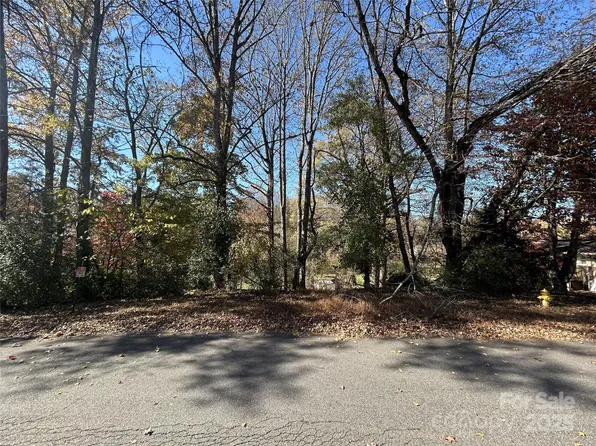 604 Sharon Dr, Statesville, NC 28625