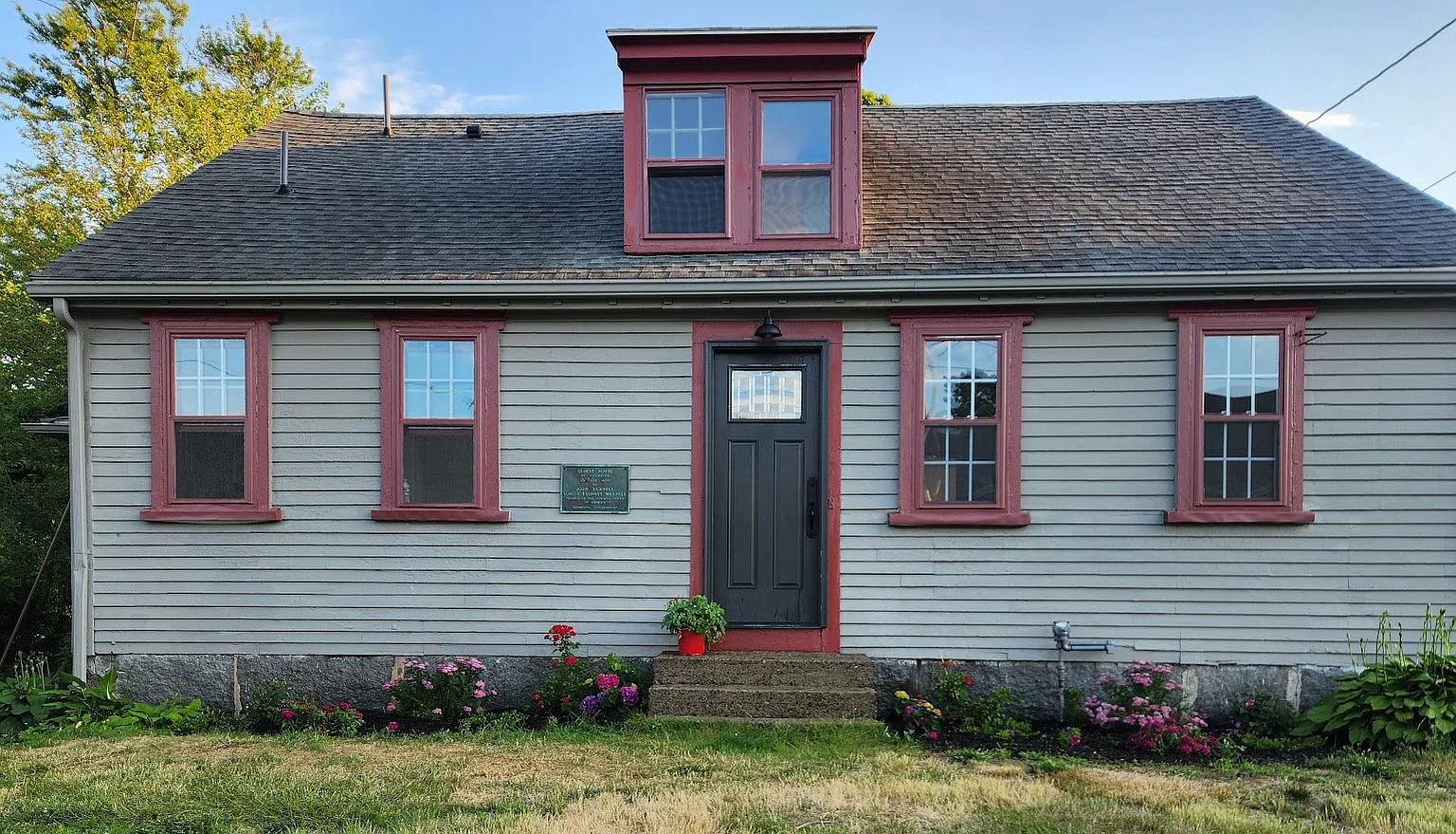 3 bed, 1.5 bath, 1250 sqft, $3,650 — Photo 1