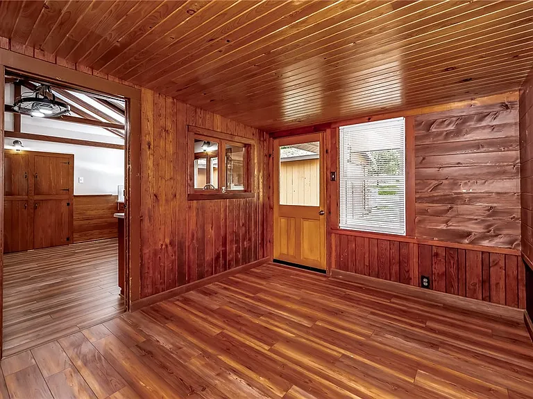 125 Old Mill Rd — Photo 3