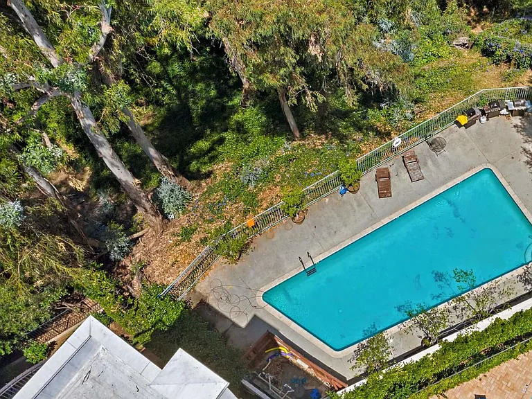 Brentwood by the Park — Photo 15