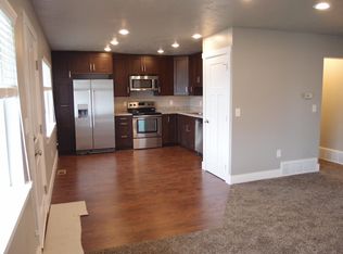 6594 S Lombardy Dr, Salt Lake City, UT 84121