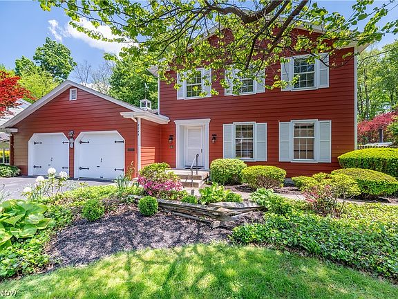 3rd image of 8045 Deerpath Dr