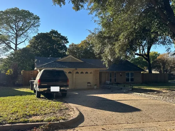 3900 Lynbrook Ln, Arlington, TX 76015