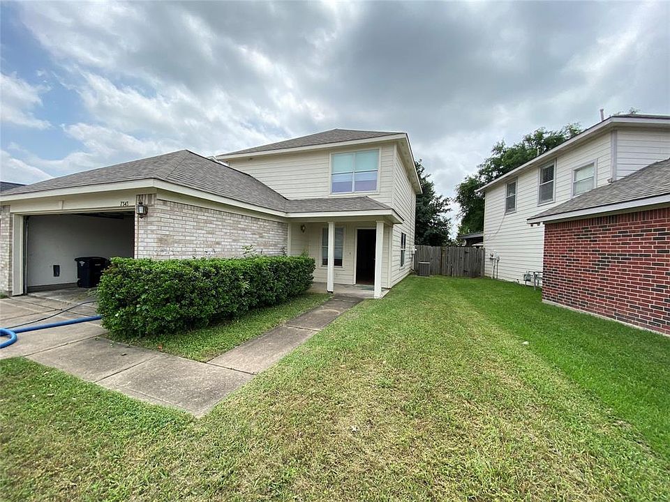 1st image of 7343 Village Lake Dr