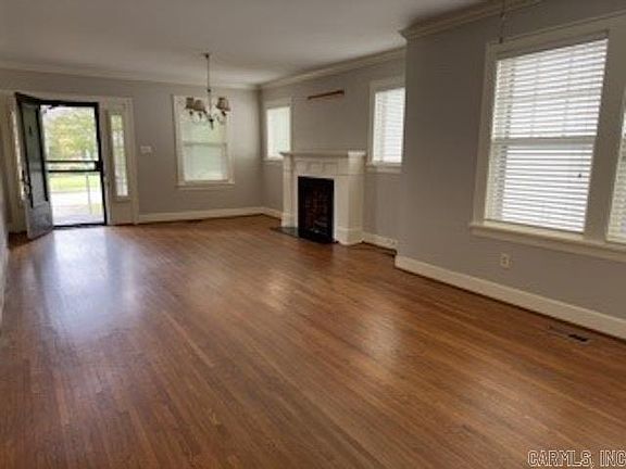 3rd image of 4712 Kavanaugh Blvd