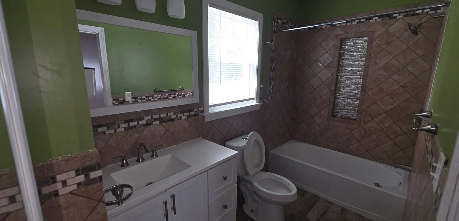 452 N Montello St — Photo 2