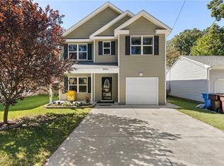 2021 Sparrow Rd, Chesapeake, VA 23320