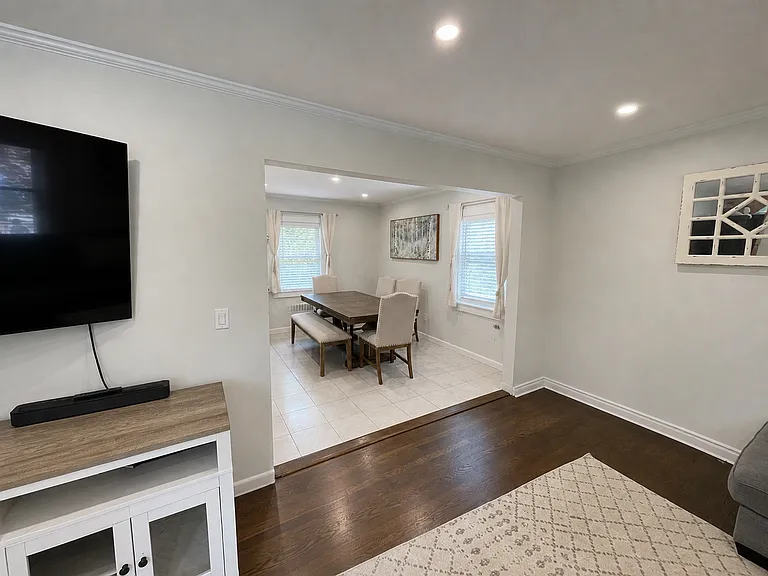 102 Parkview Ave E #1 — Photo 3