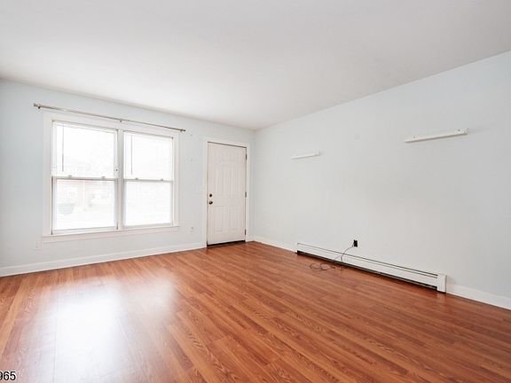 5th image of 197 Fort Lee Rd