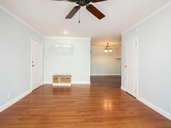 4th image of 1428 Marigold Way APT 111