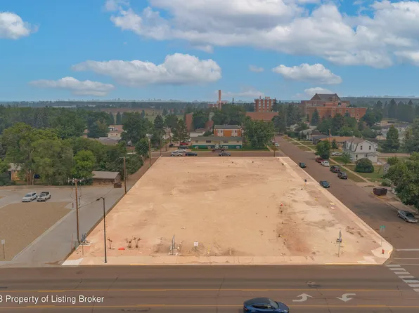 W Villard St, Dickinson, ND 58601