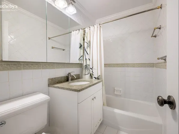 501 East 79th Street image 12 of 18