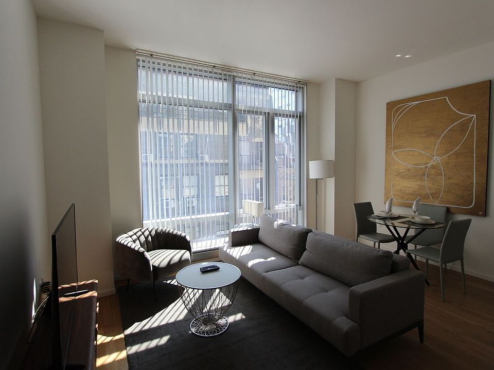 1st image of 18 W 48th St APT 18D