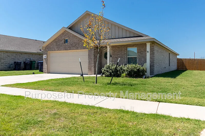 3 bed, 2.0 bath, 1522 sqft, $1,700 — Photo 3