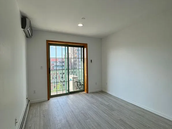 134-43 Maple Ave #7B, Flushing, NY 11355