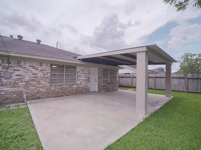 9811 Mango St — Photo 29