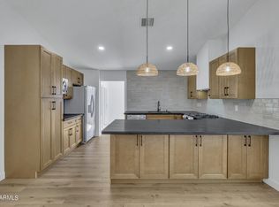 2734 N Rugby Cir, Mesa, AZ 85215