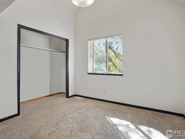 Aurora Way — Photo 14
