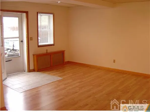 54 Loring Ave #1, Edison, NJ 08817