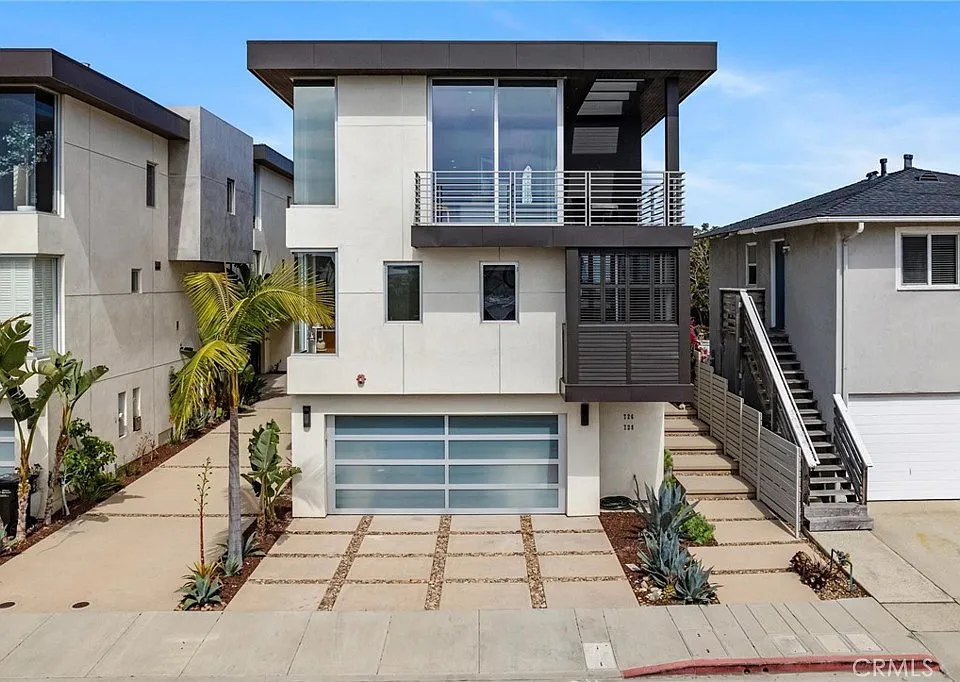 726 Loma Dr