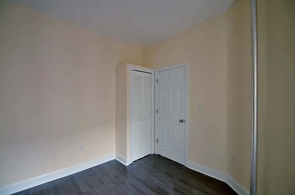 Rented by CITY SKYLINE REALTY INC | media 53