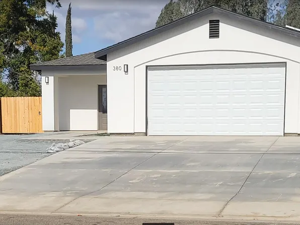 380 E Lakeview Avenue, Woodlake, CA 93286