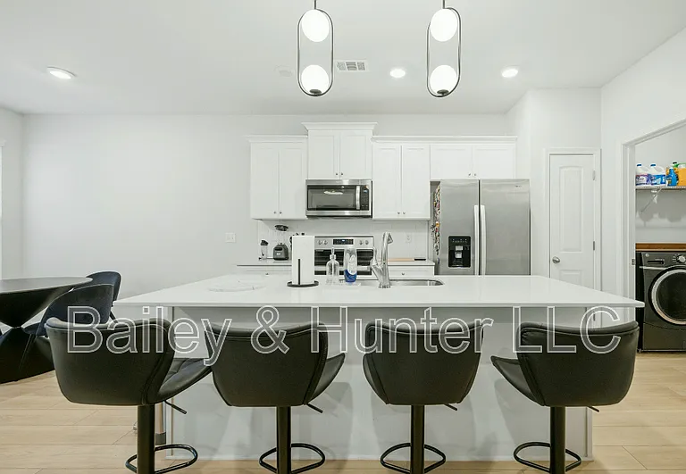 409 Brooch Way — Photo 10