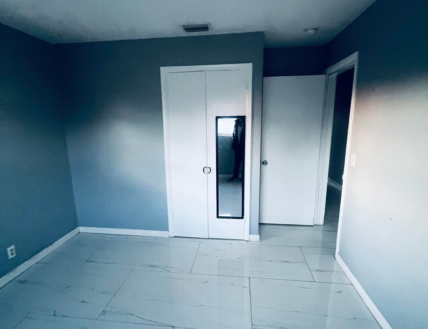 3 bed, 2.0 bath, 1104 sqft, $2,900 — Photo 1