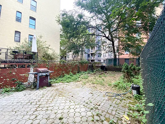 Rented by Compass | media 26