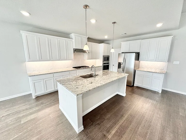 809 Uplands Dr — Photo 10