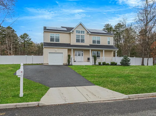 1703 Fire Avenue, Medford, NY 11763