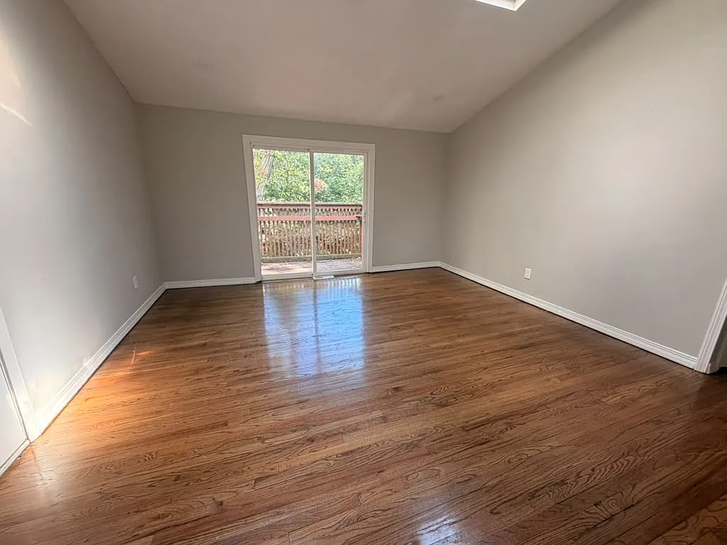 3 bed, $2,150 — Photo 3