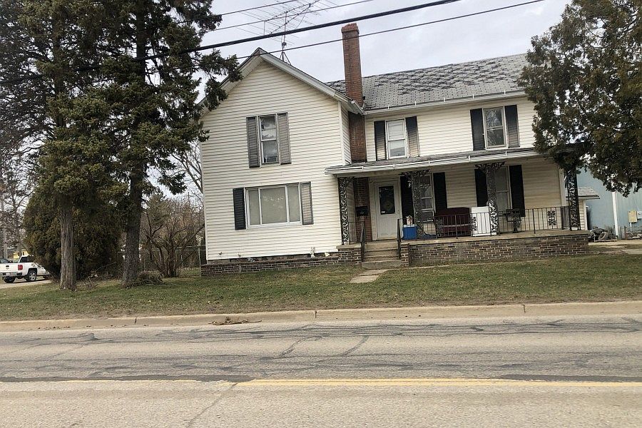 1st image of 315 E McNeil St