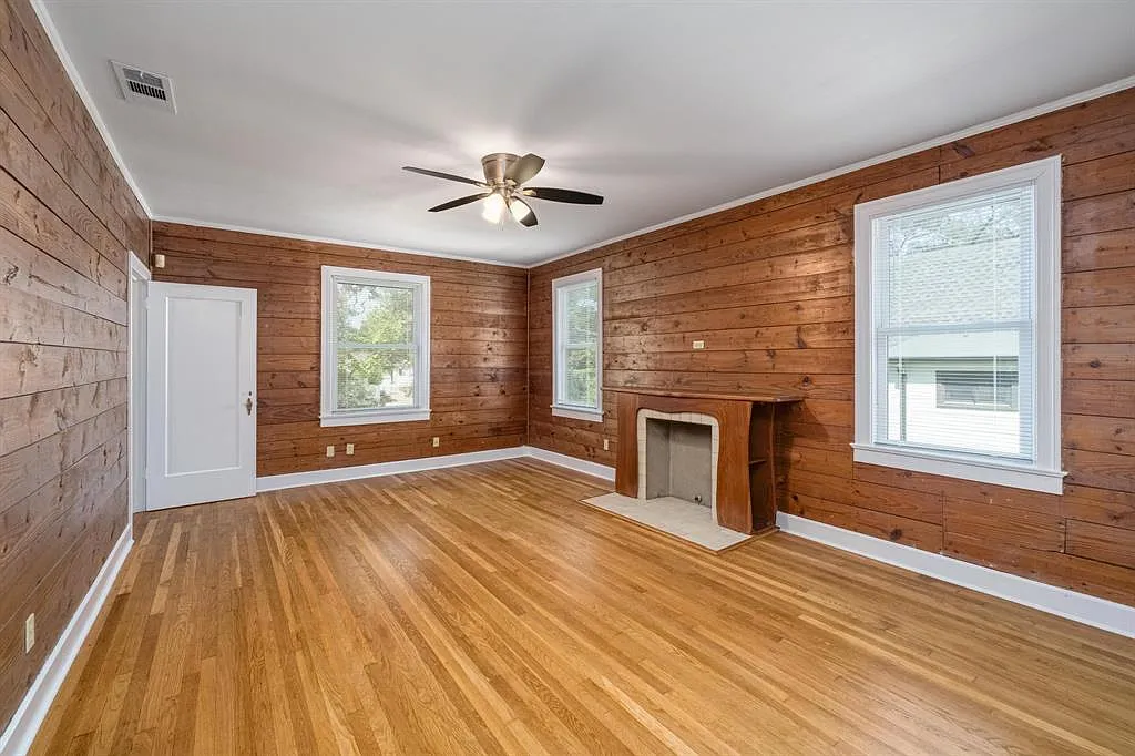 2 bed, 1046 sqft, $2,195 — Photo 3