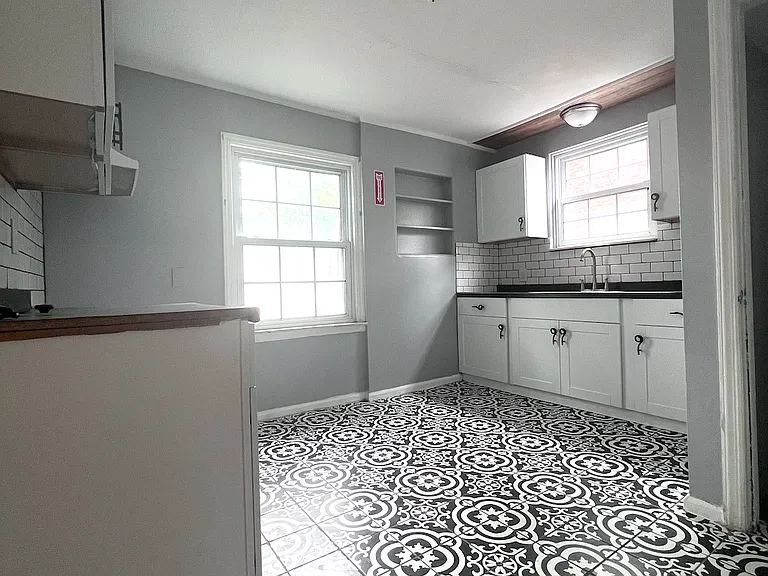 20926 Moross Rd — Photo 2