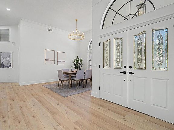2nd image of 35 GREENHAVEN TRAIL