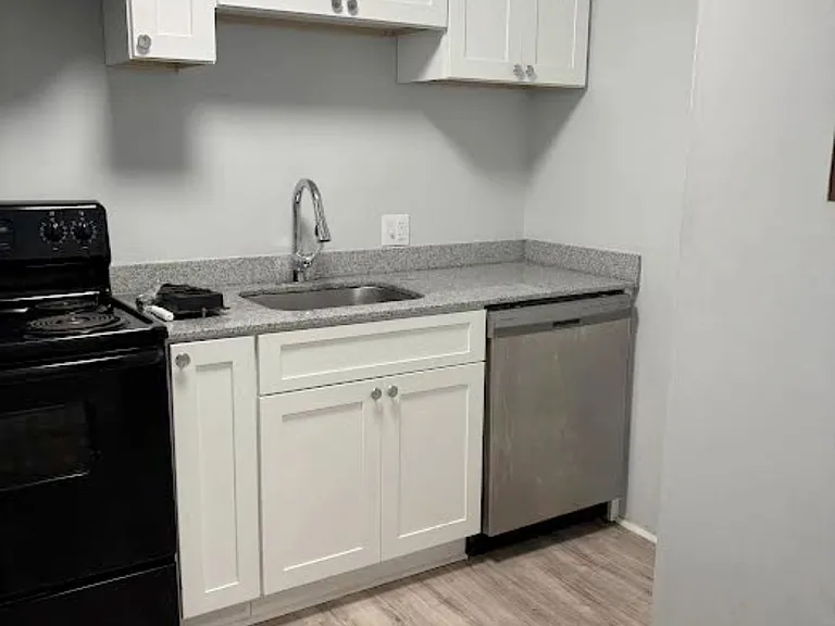 1111 W Academy St — Photo 11