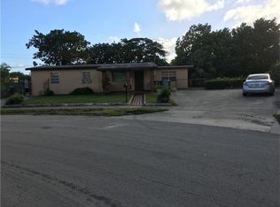 11050 SW 43rd St, Miami, FL 33165