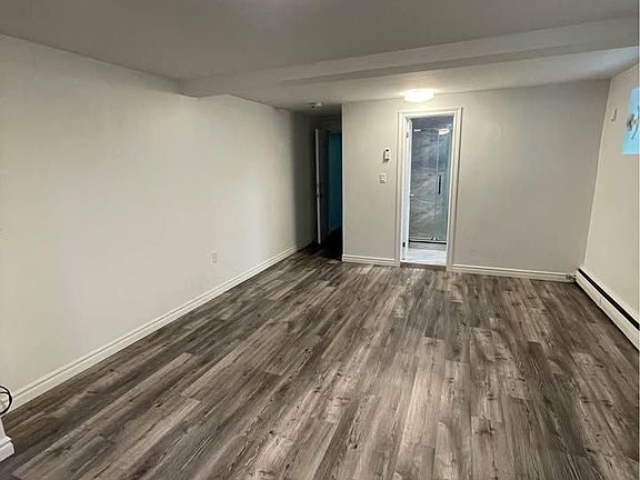 3rd image of 575 Birchmount Rd #B