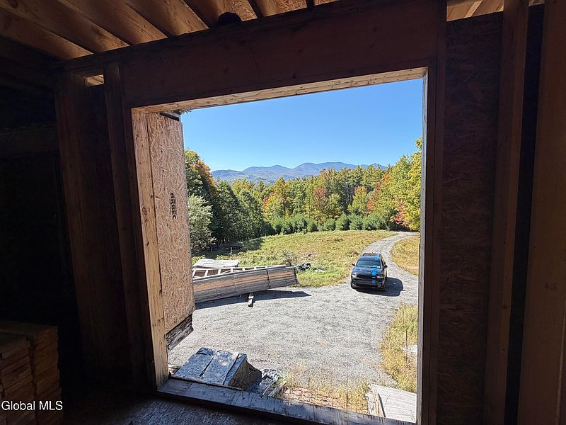 3rd image of 495 Roscoe Road
