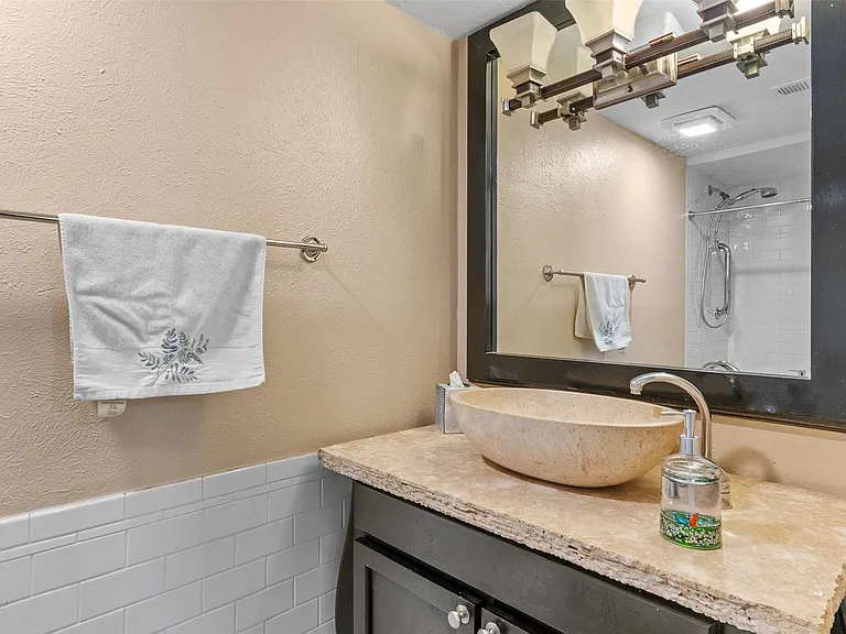 5904 Sandhurst Ln #147 — Photo 16