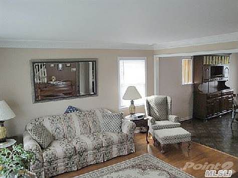 4th image of 31 Buckner Ave