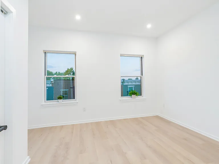1627 Fontain St #C — Photo 35