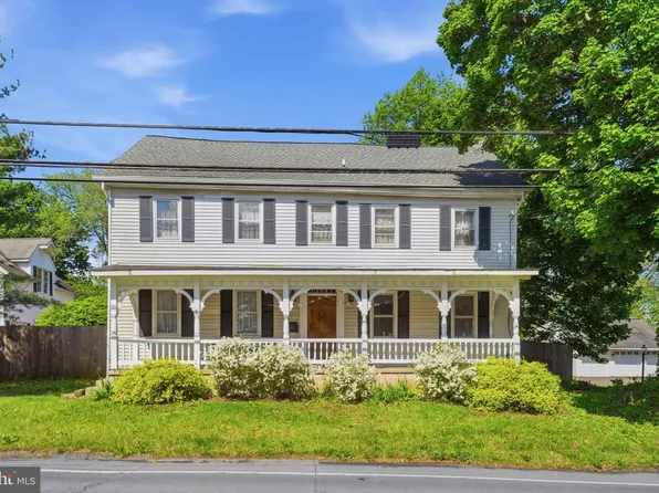 7458 S Main St, Coopersburg, PA 18036